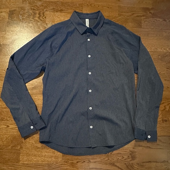 Lululemon 🍋 Bonded Voyage Long Sleeve Button Down Heathered Deep Navy Size M - Picture 2 of 16